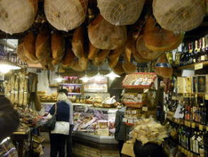 イタリア・３都市のんびり紀行（中世の街ボローニャの市場を探訪）
